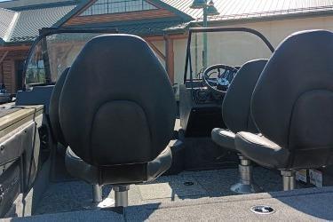 2026 Tracker Targa V-19 Combo boat interior with seating and steering wheel.