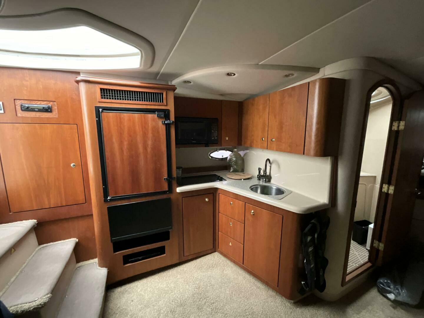2002 Cruisers 35 Express - Image 24