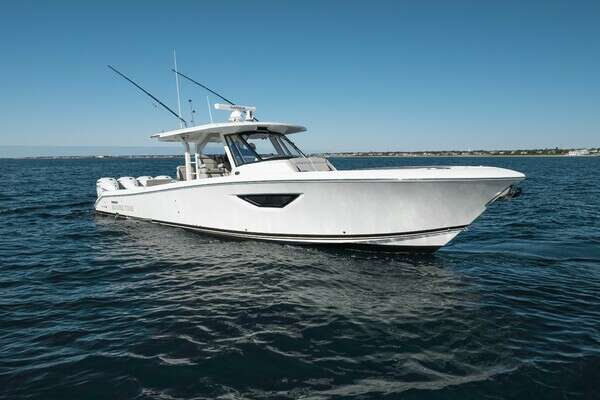 2023 Pursuit S428