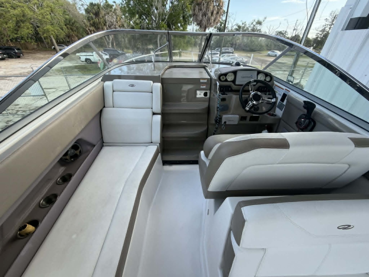 2016 Regal 28 Express - Image 6