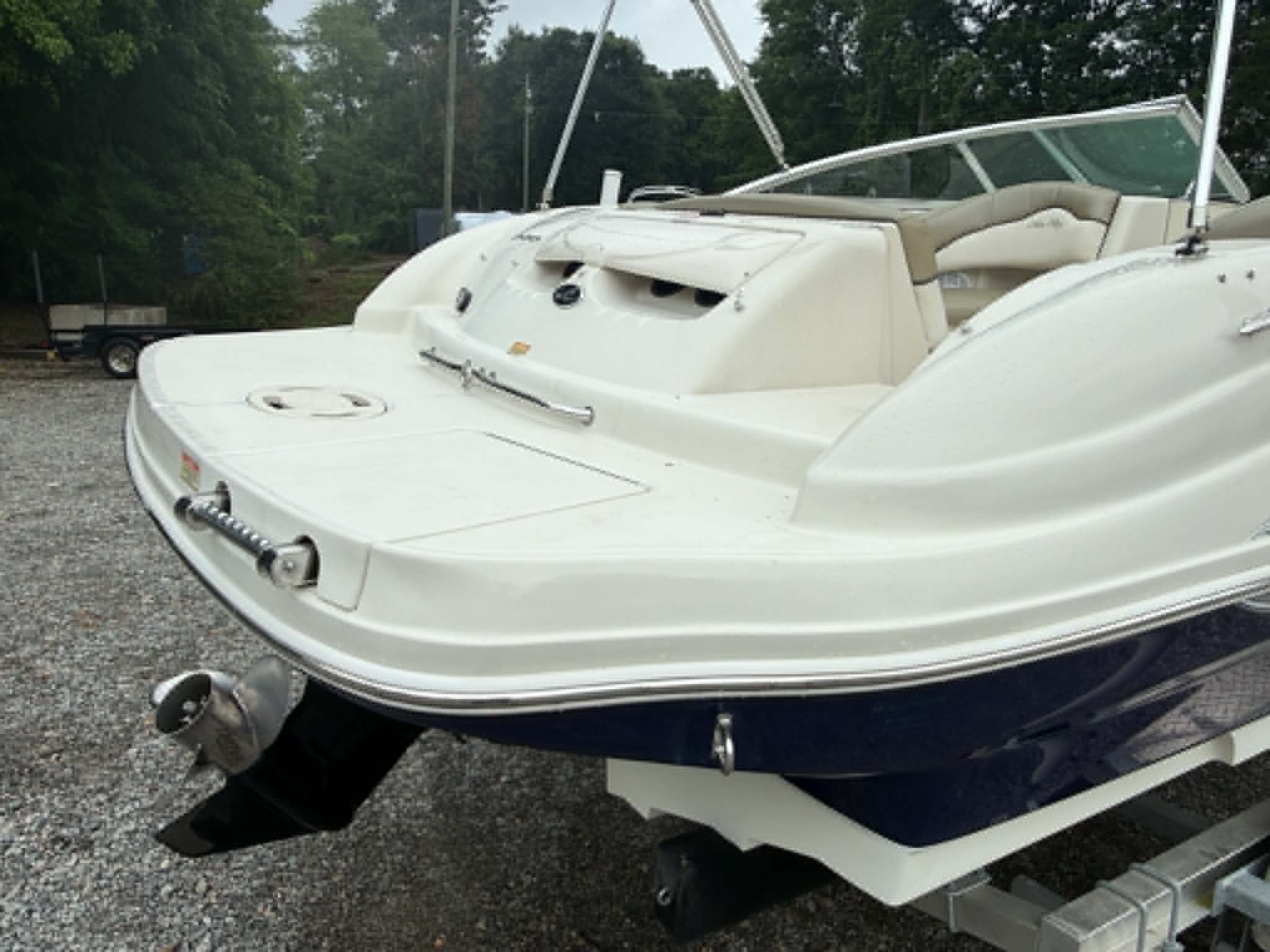 2006 Sea Ray 200 Sundeck - 19