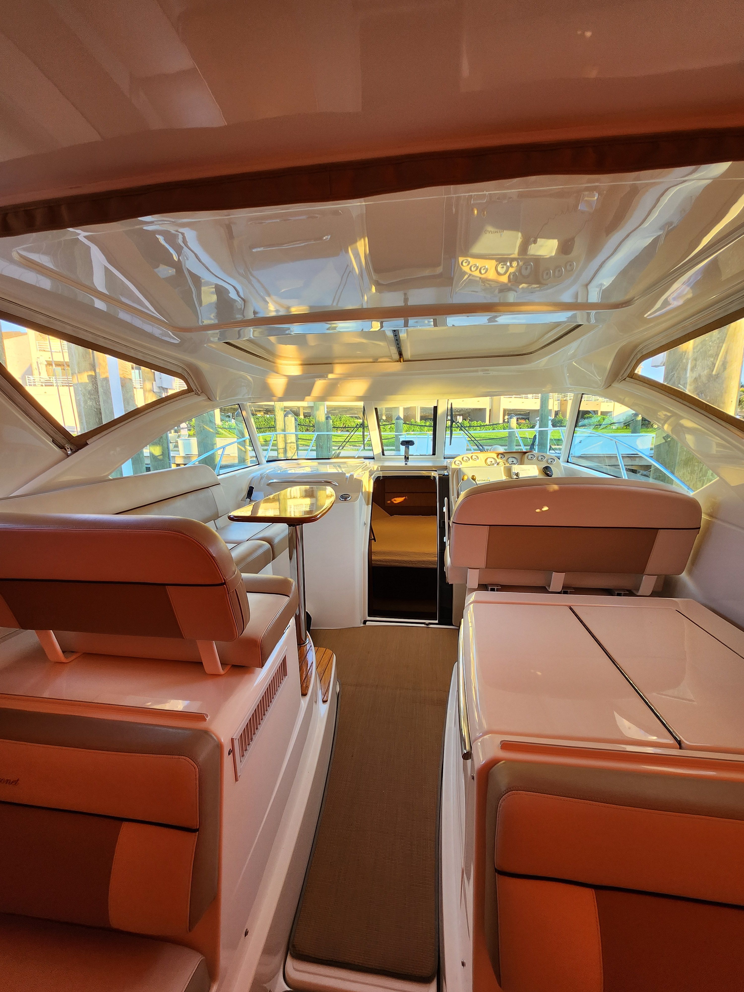 2014 Tiara Yachts 3100 Coronet - 6