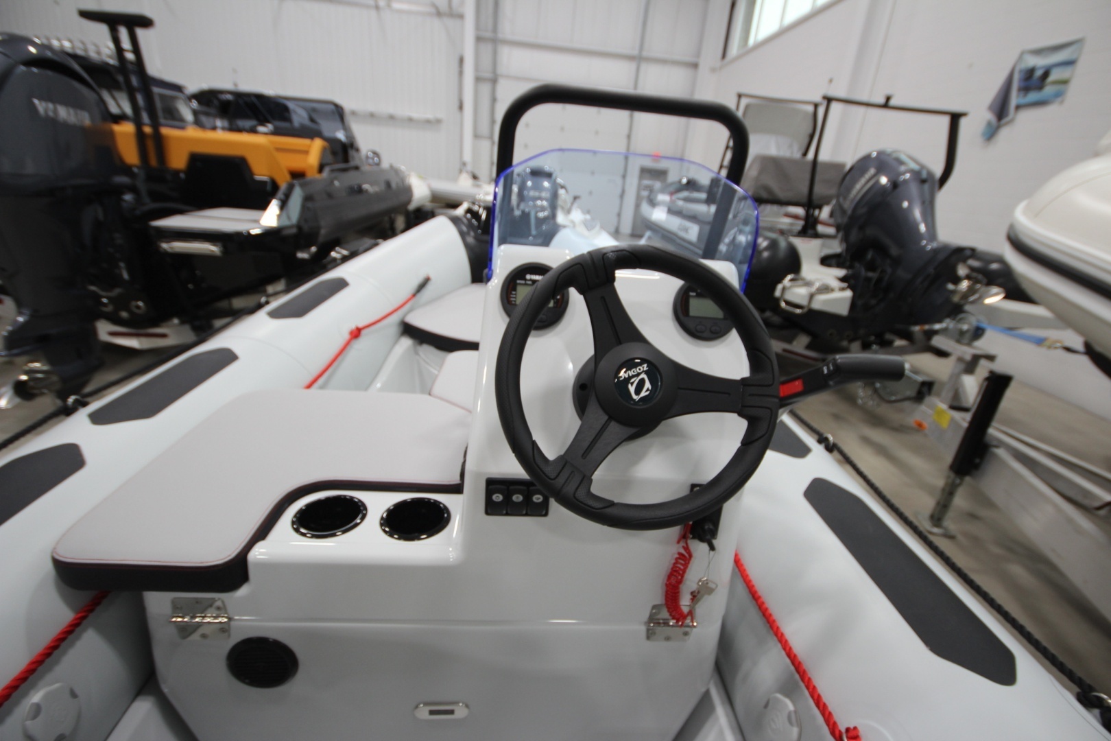 2026 Zodiac Open 4.2 NEO F50 - Image 10