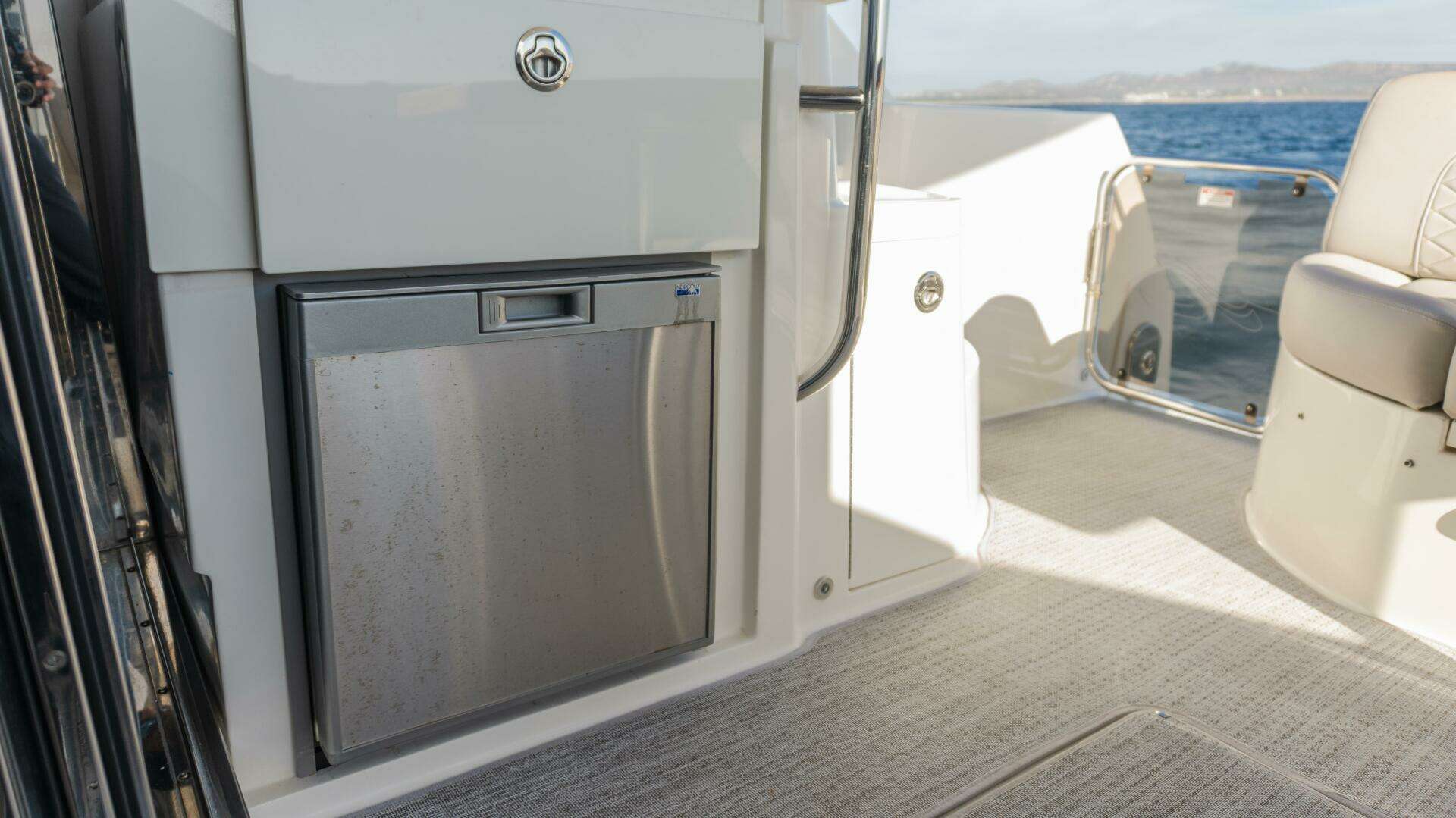 2017 Sea Ray 51 Flybridge - Image 23
