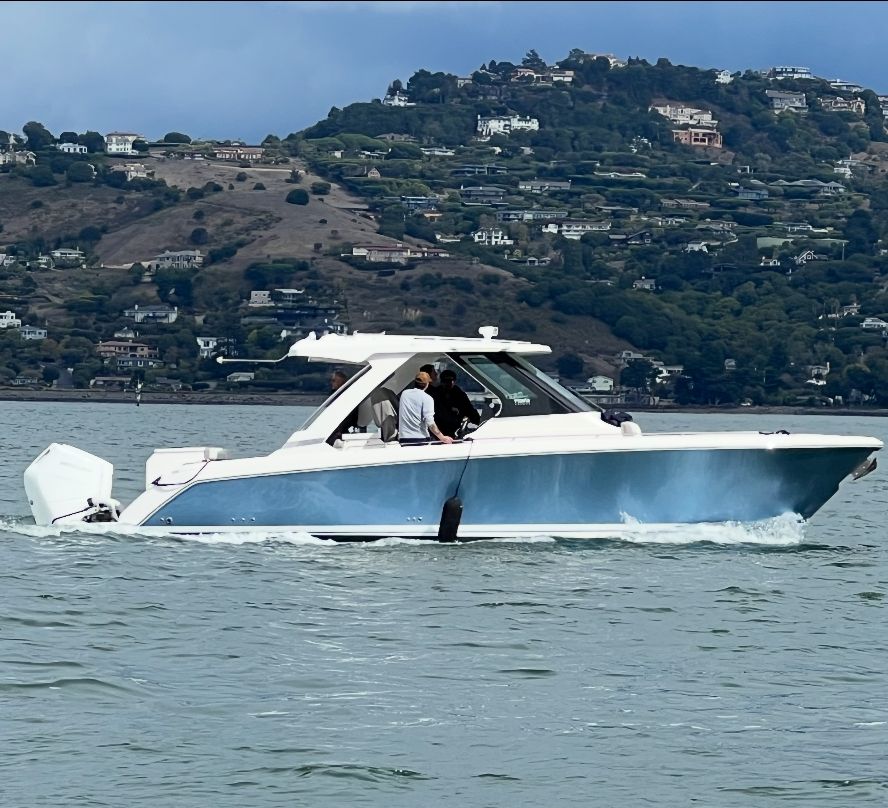 2024 Tiara Yachts 34 LS - 12