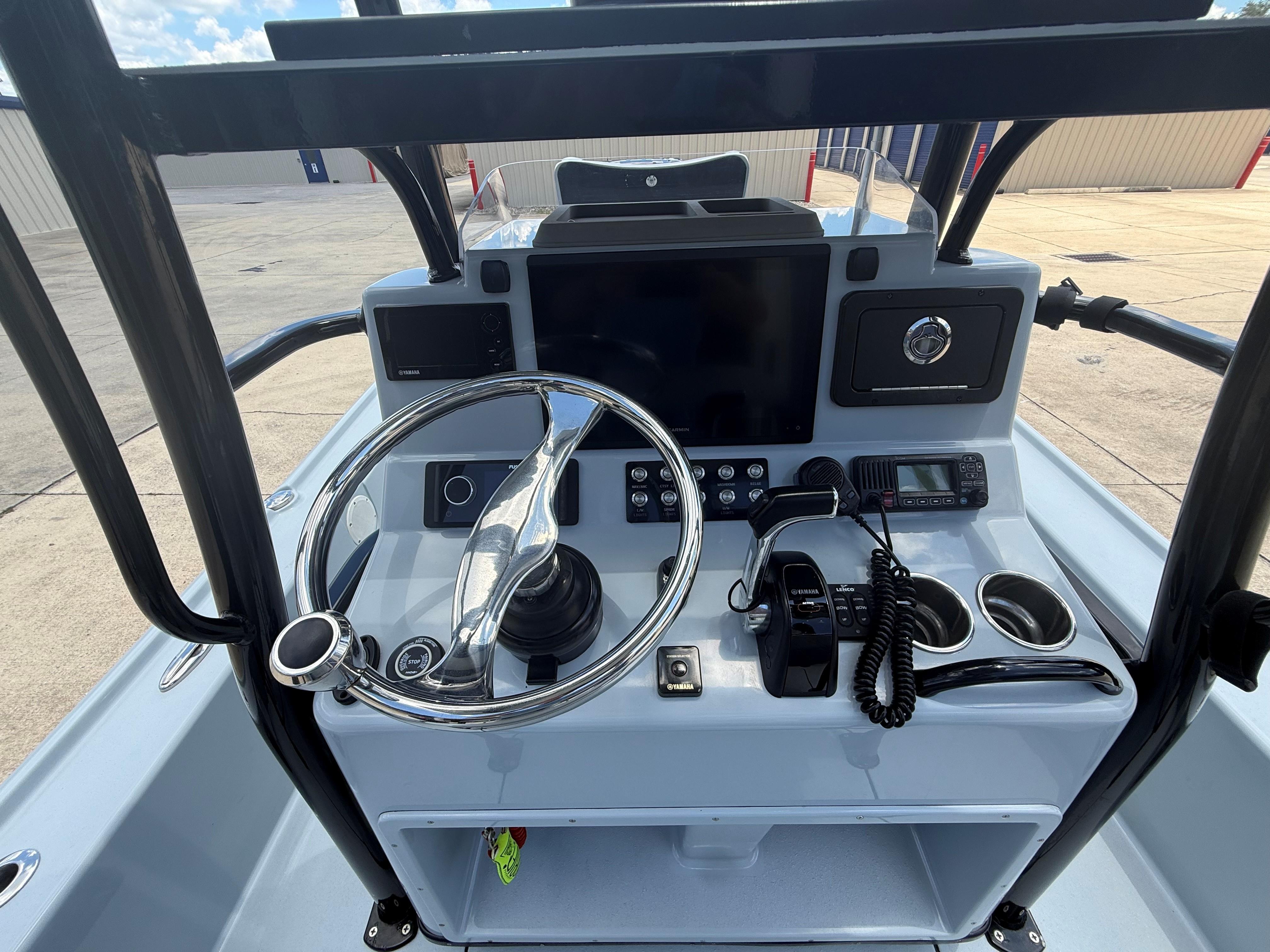 2015 Yellowfin 24 Bay - 21