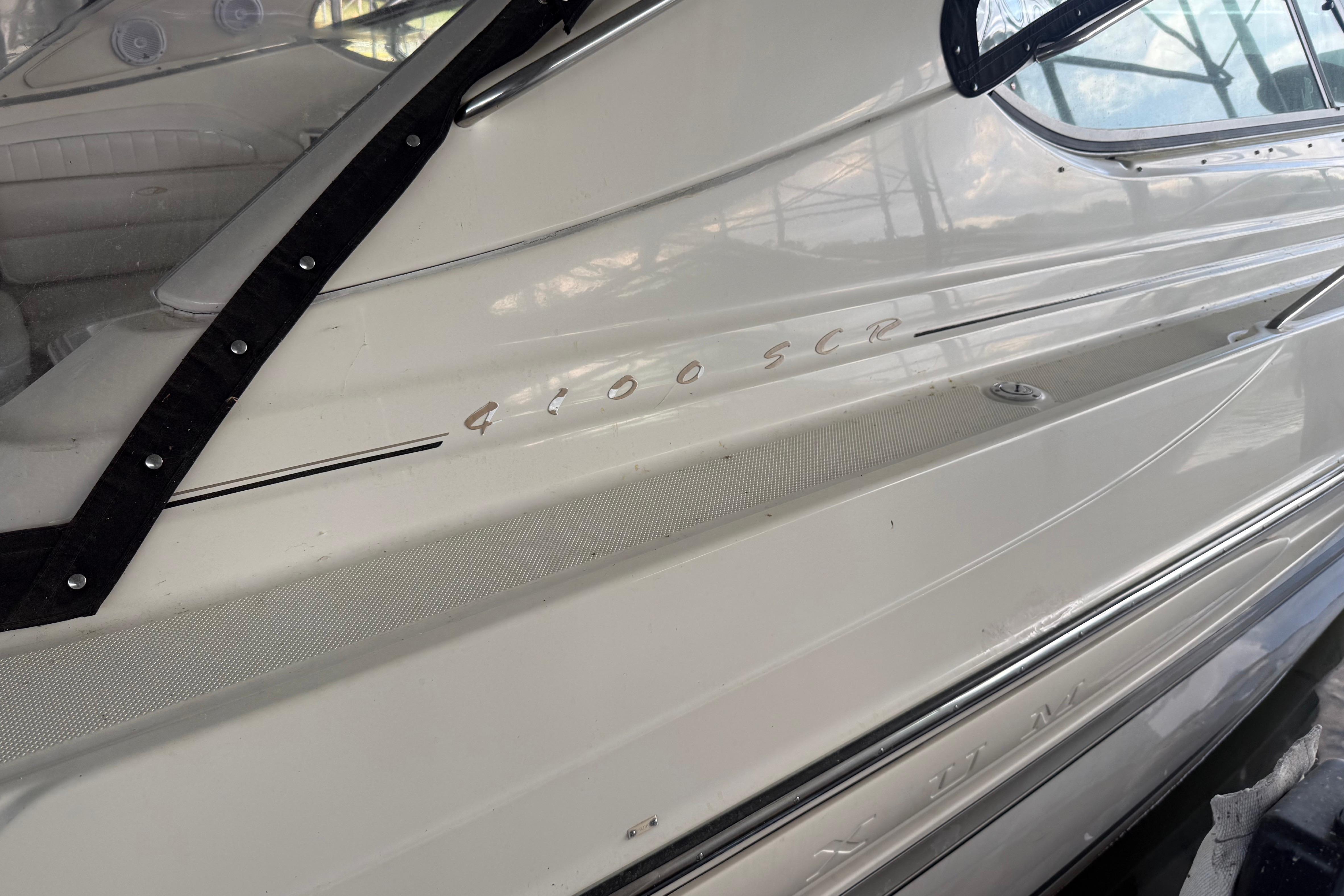 1998 Maxum 4100 SCR