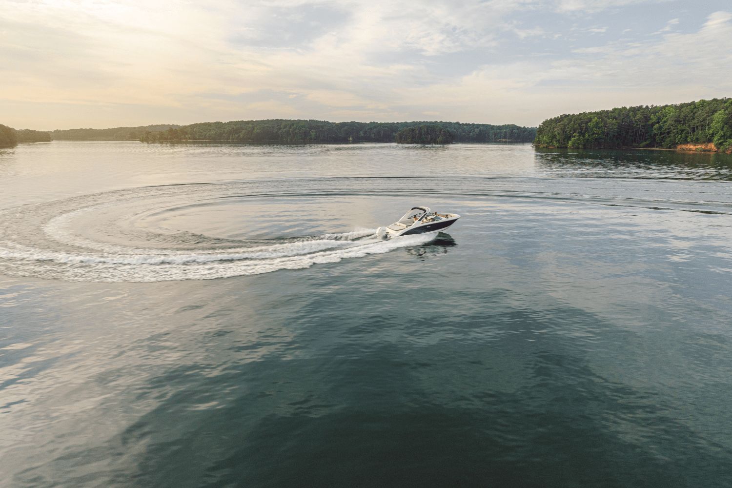2026 Sea Ray SDX 250 Outboard - 48