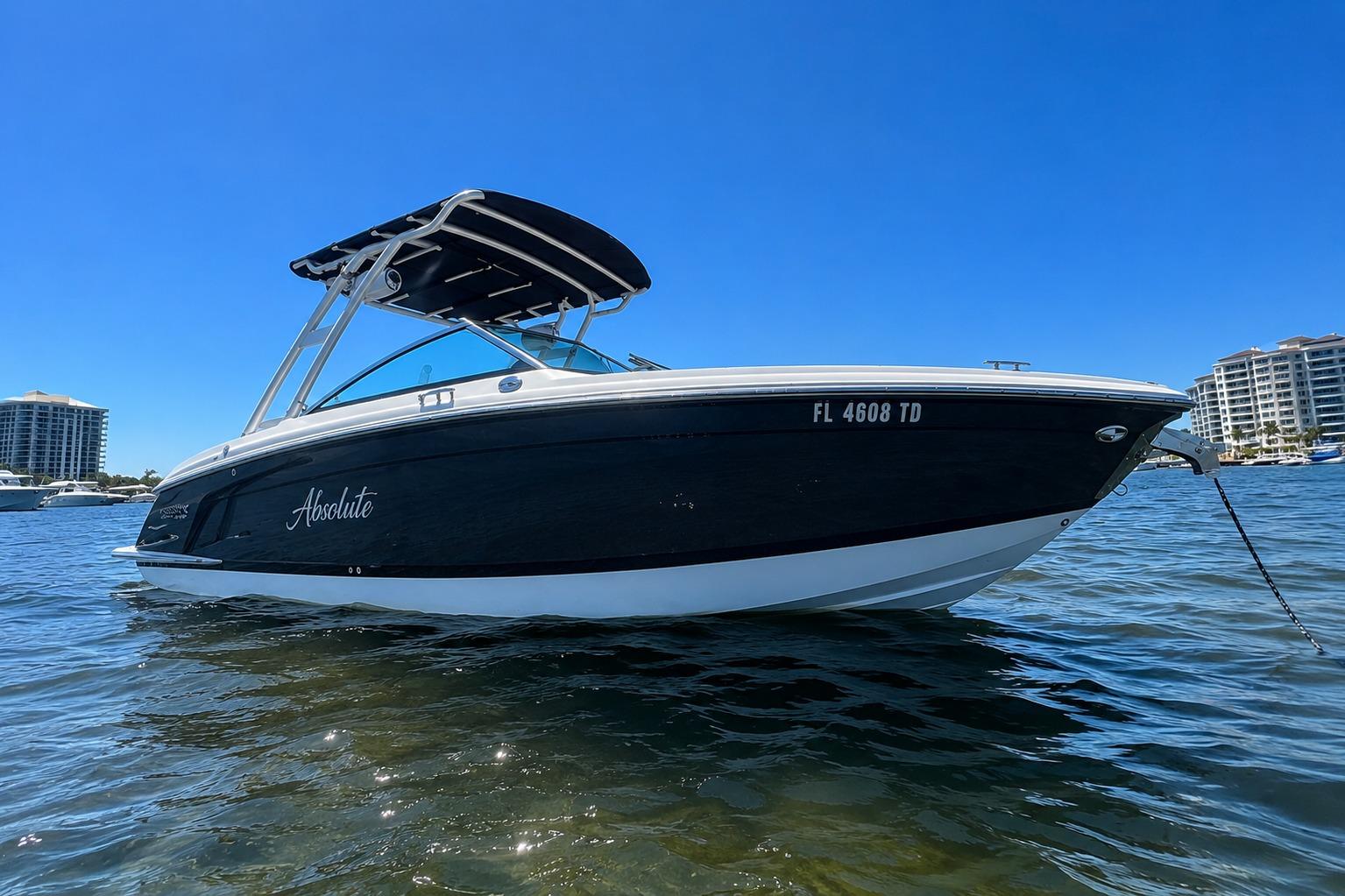 2022 Cobalt R6 Outboard