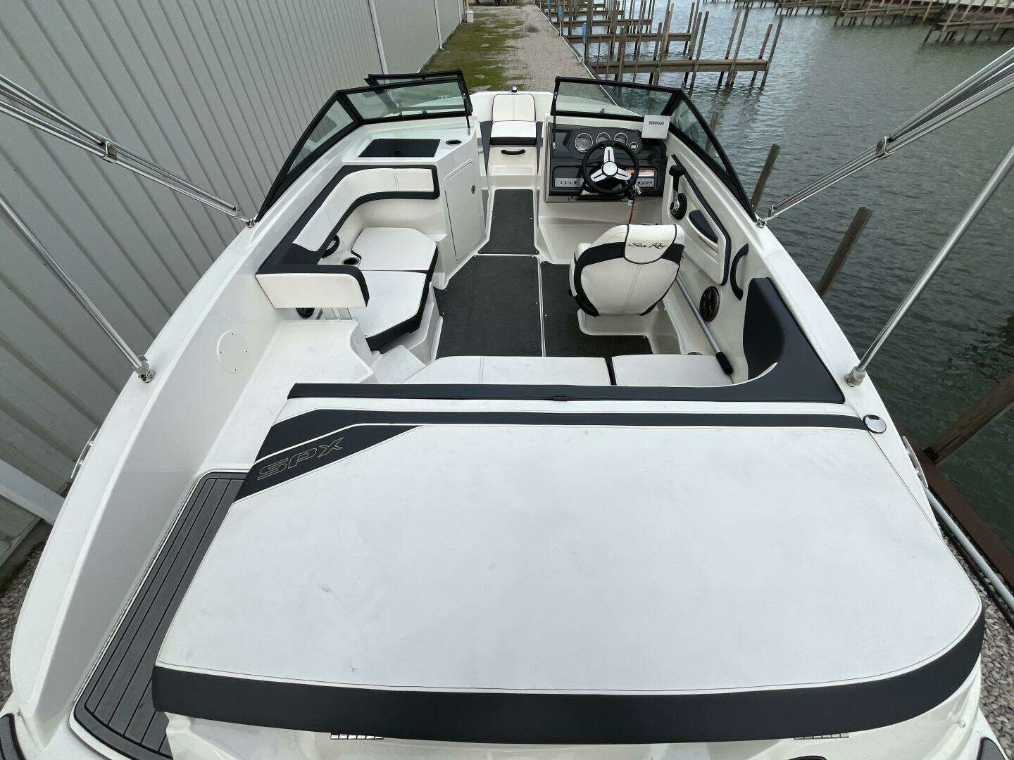 2015 Sea Ray 19 SPX - Image 9