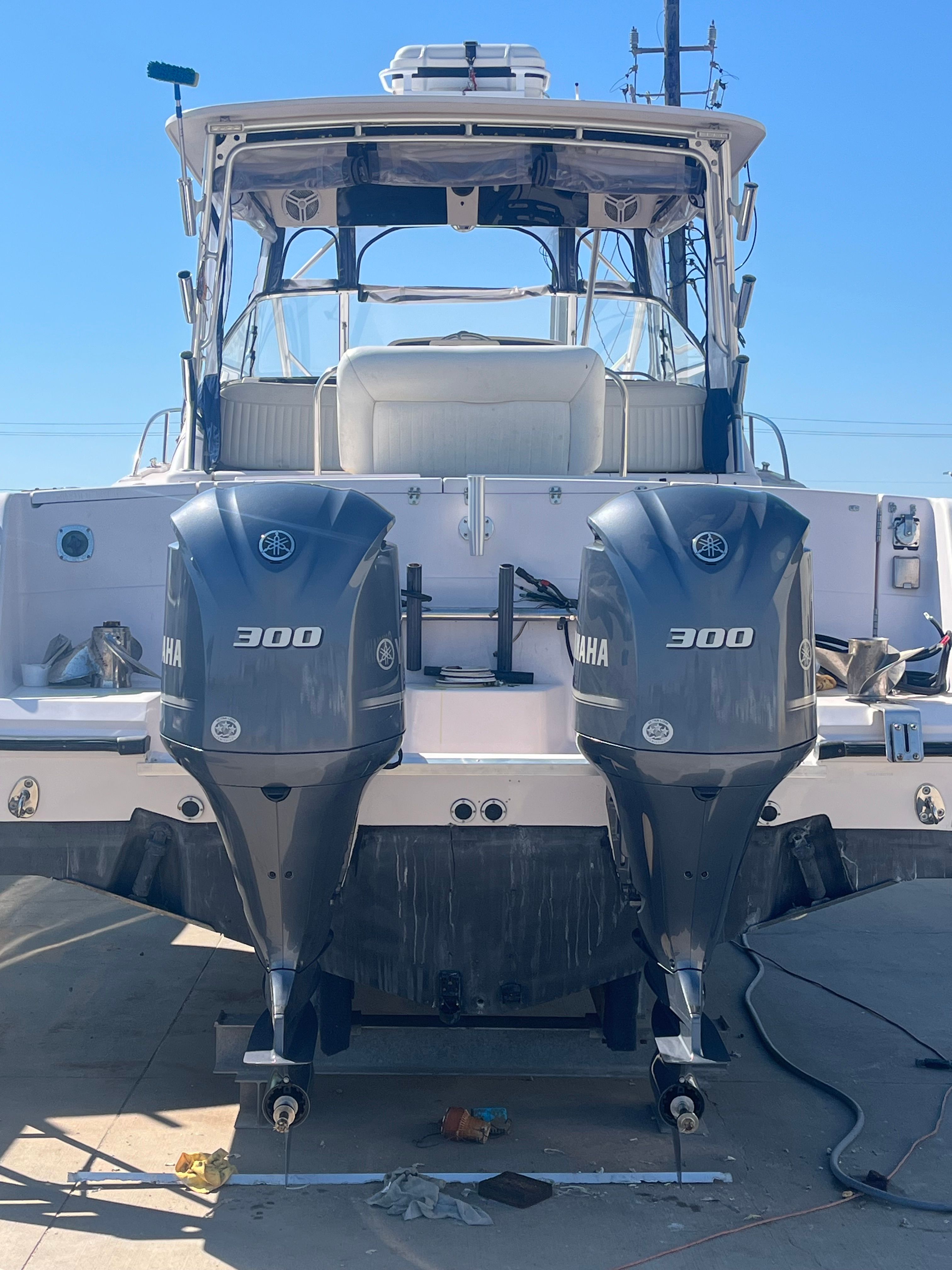 2002 Grady-White Express 330 - 2