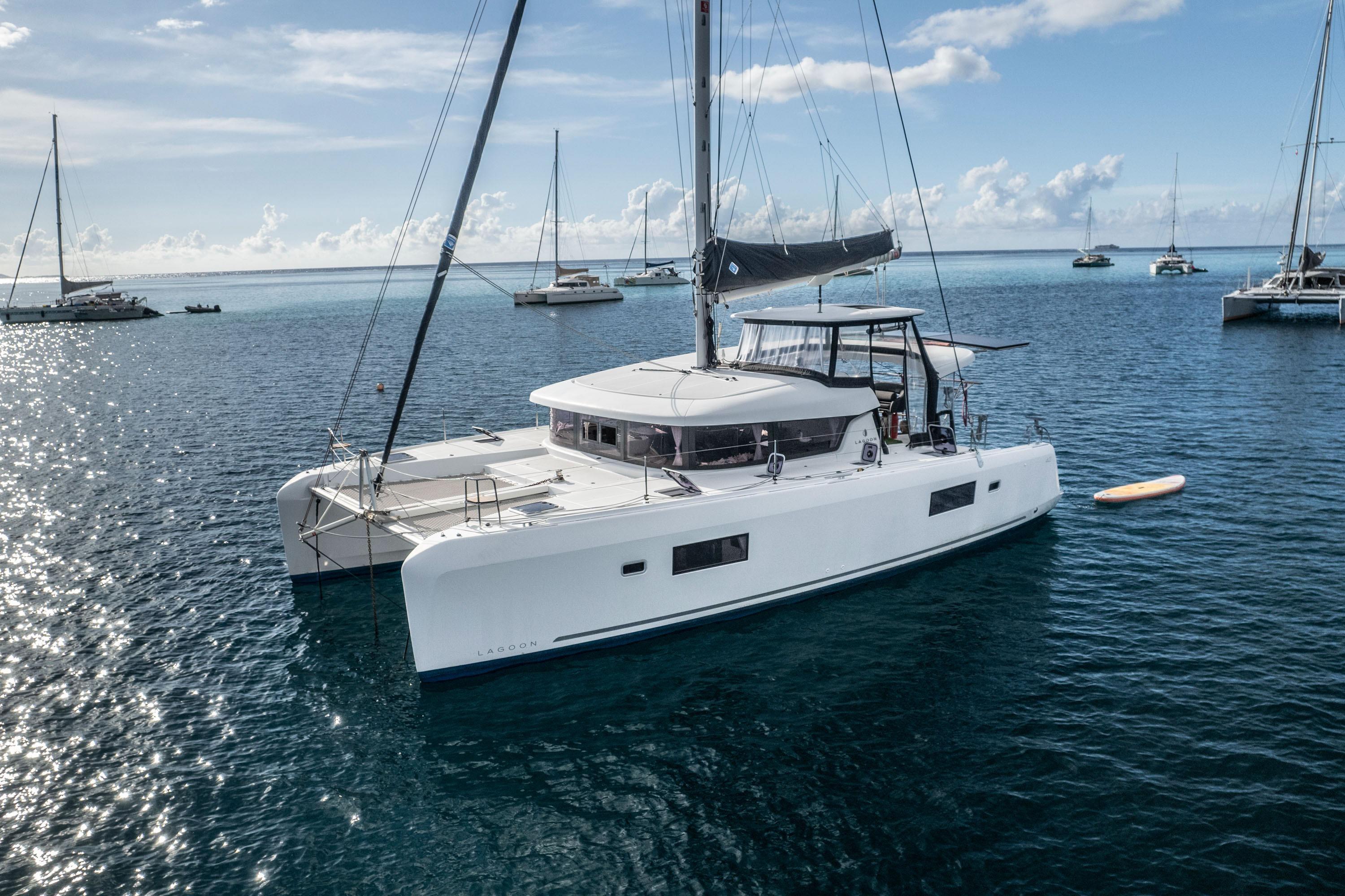 2022 Lagoon 42