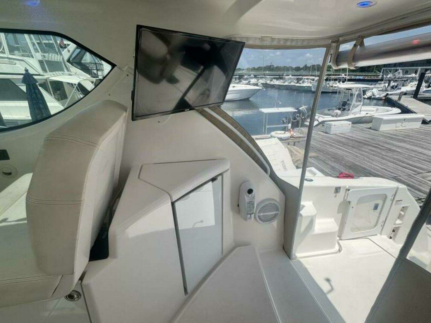 2006 Tiara Yachts 43 Sovran - Image 12