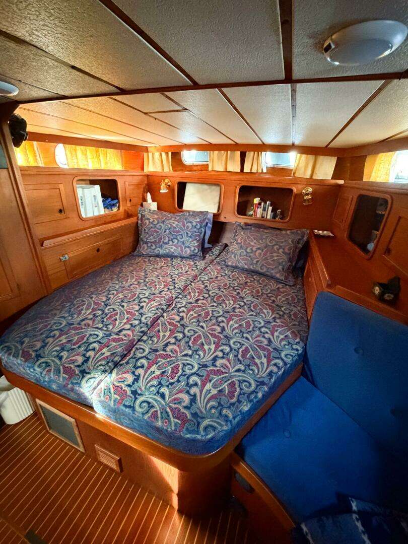 1986 Nauticat 40 Cutter Ketch Pilothouse - Image 51