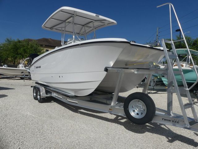 2026 Twin Vee 240 STX