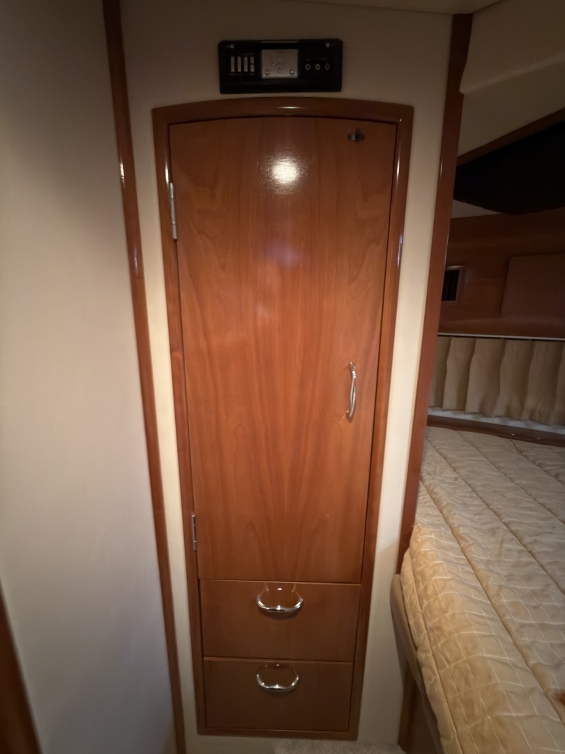 2006 Carver 44 CMY - Image 36