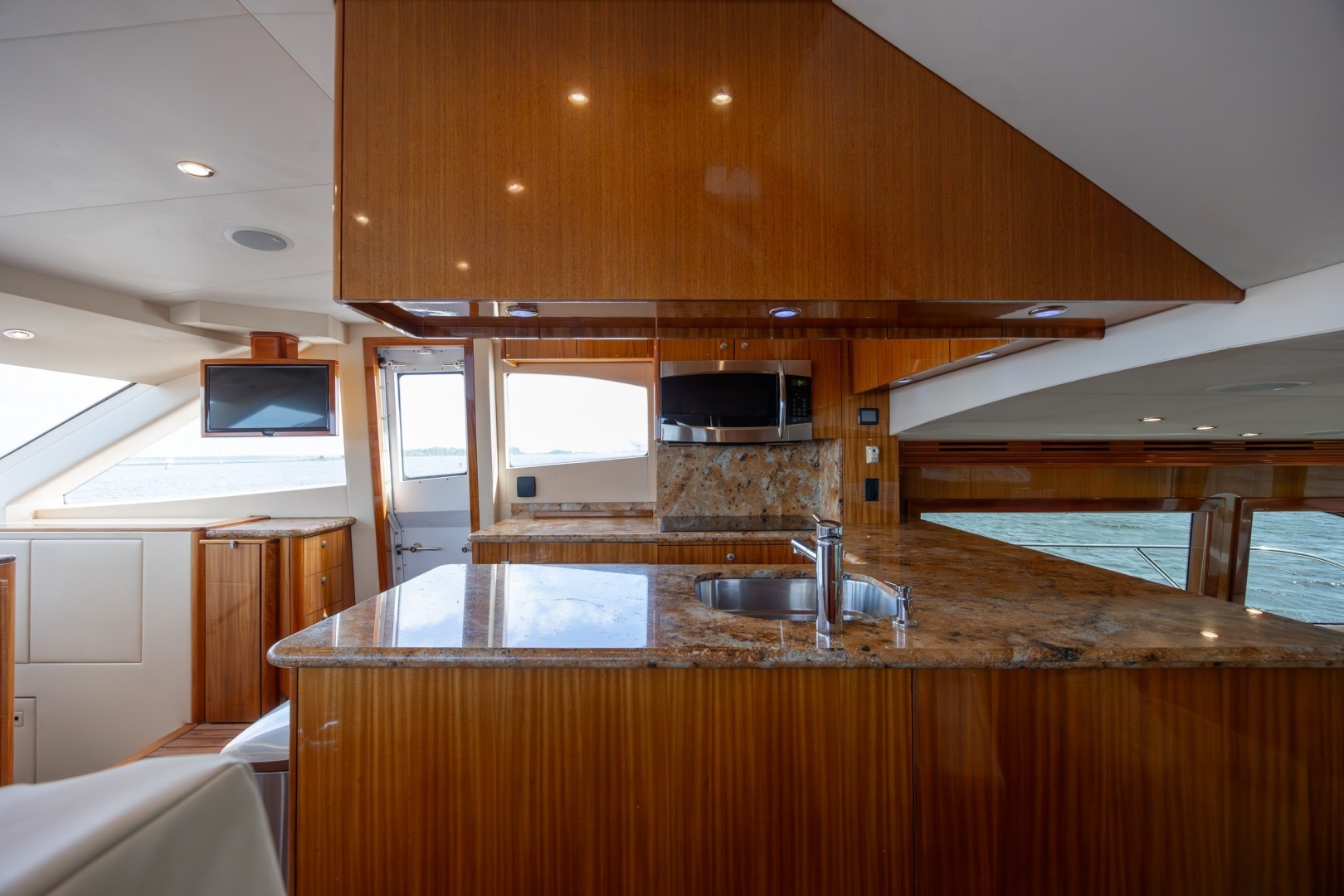 2008 Hatteras Motor Yacht - Image 84