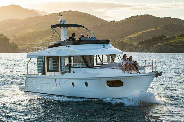 2026 Beneteau Swift Trawler Fly