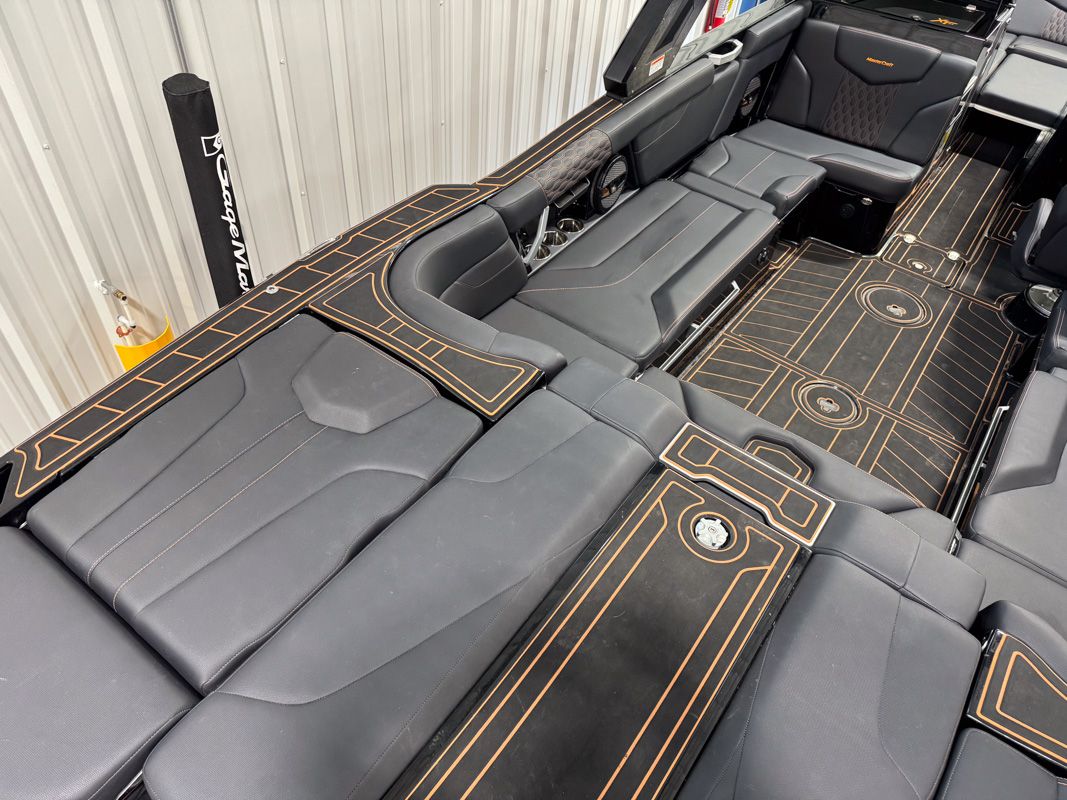 2023 MasterCraft XT24 - 10