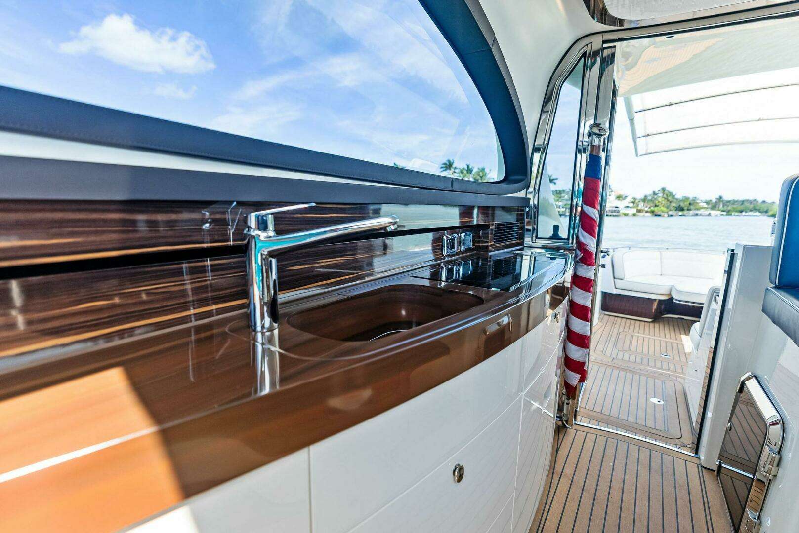 2024 Zeelander Z5 - Image 37
