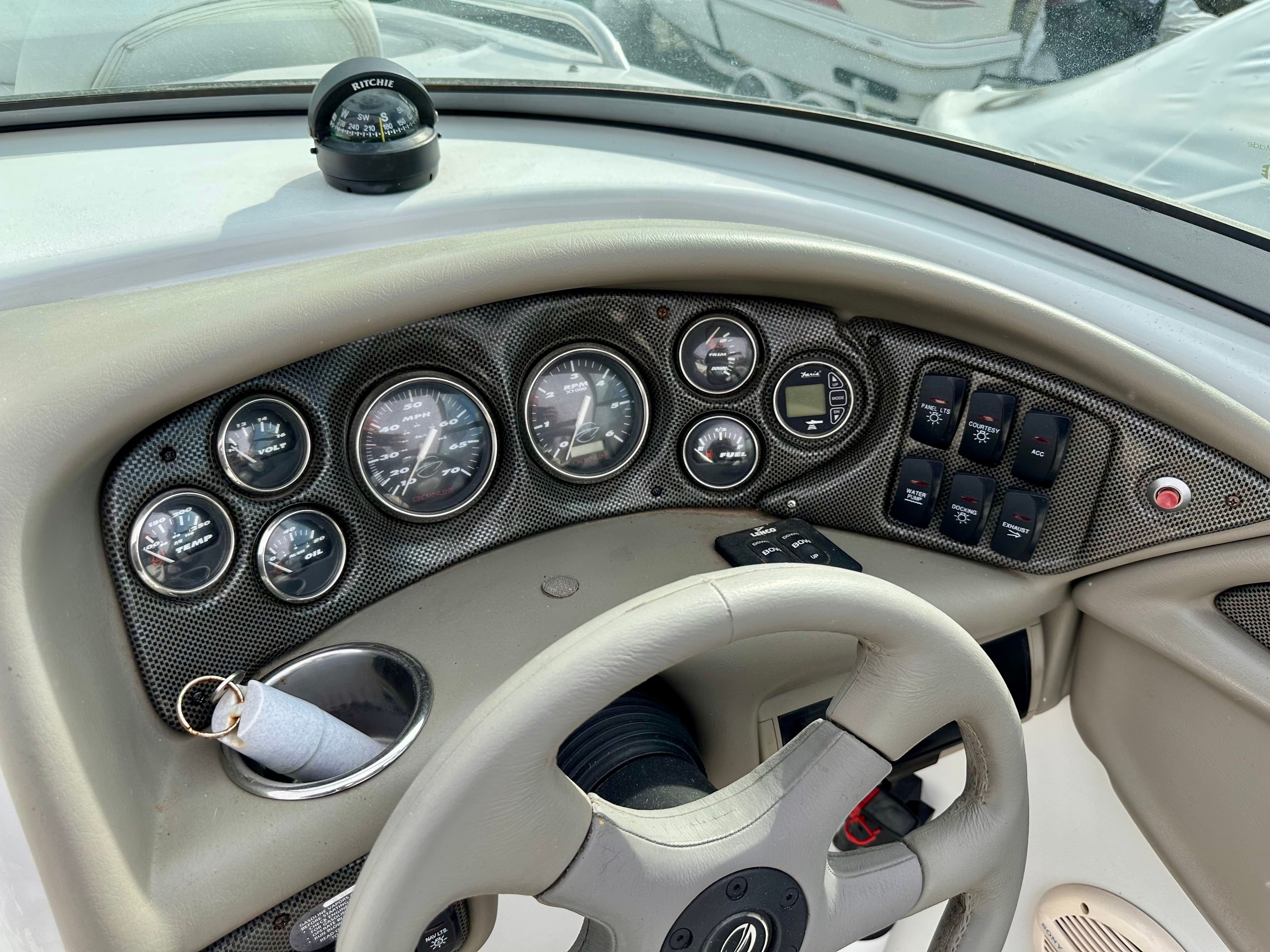 2005 Crownline 270 BR - 21