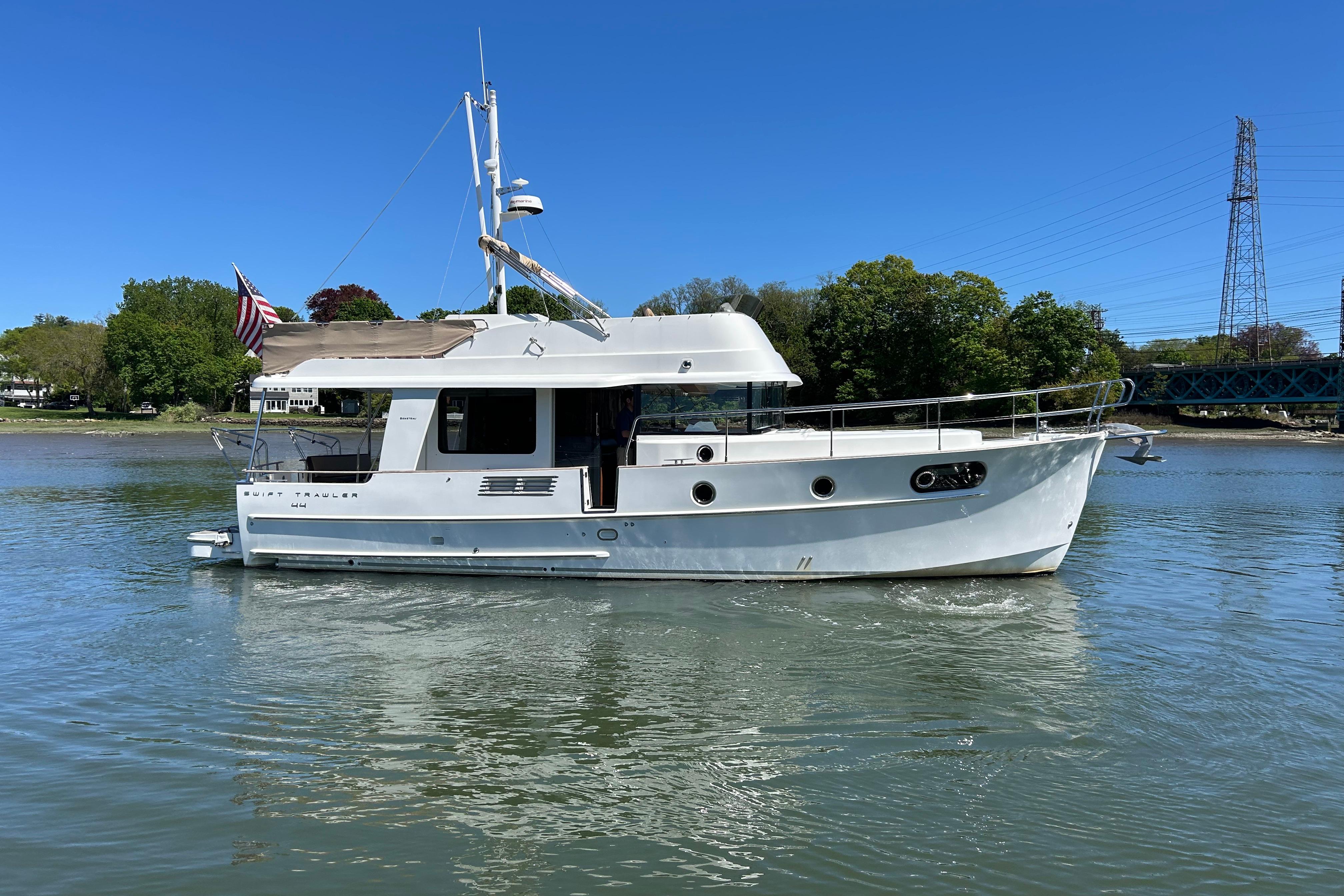 2018 Beneteau Swift Trawler 44