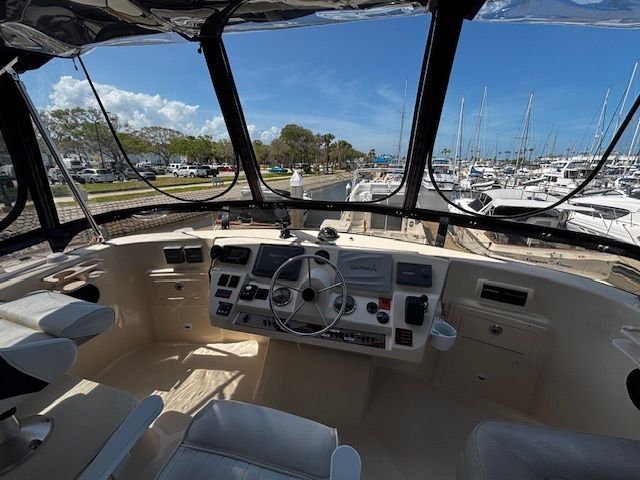 2005 Mainship 400 Trawler - 23