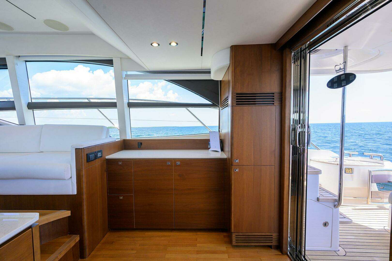 2018 Princess F49 - Image 40
