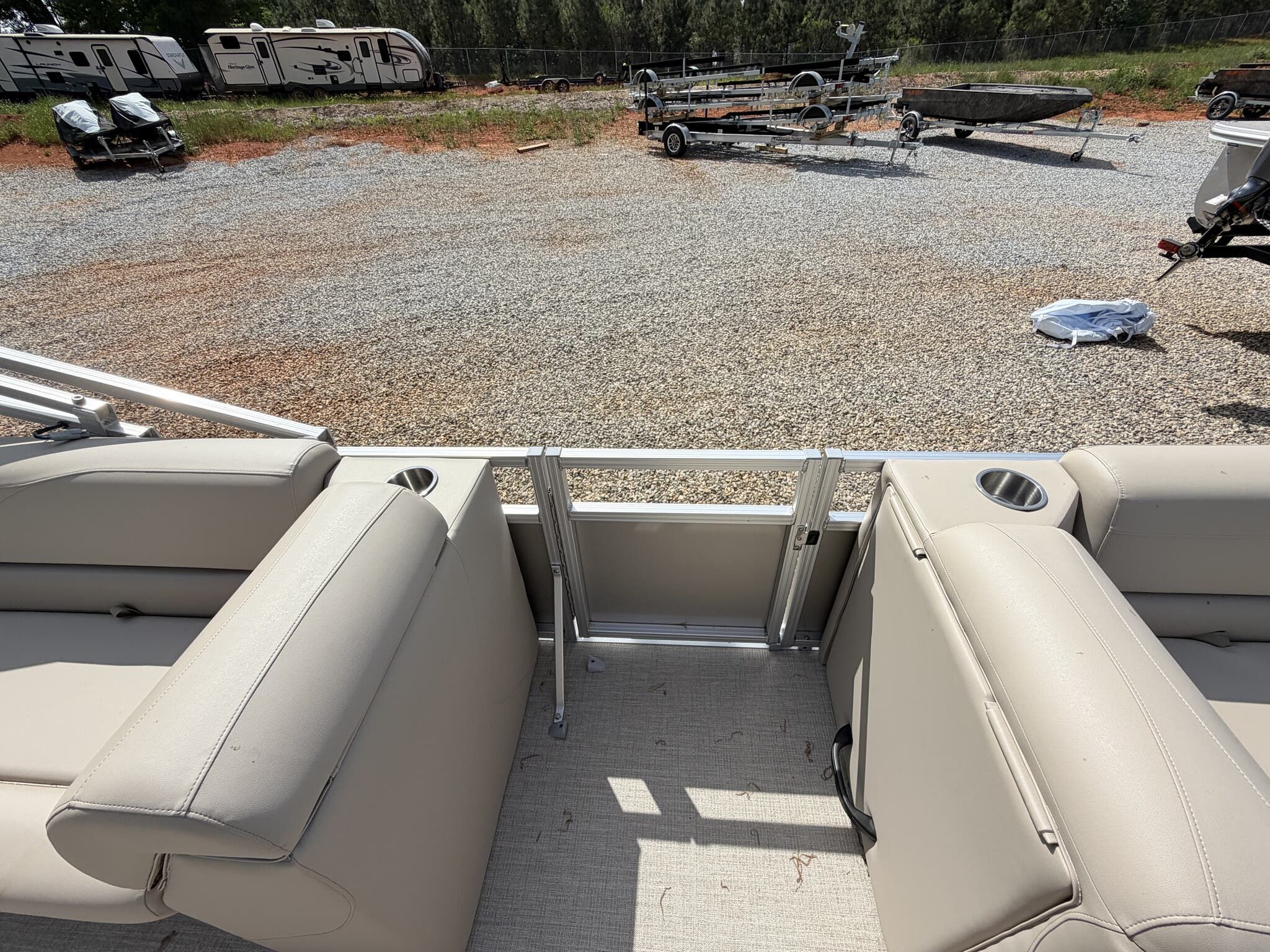 2026 Avalon VLS 21 QUAD LOUNGER-115HP - 10