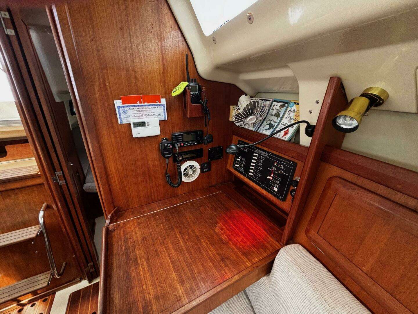 1993 Hunter 33.5 - Image 17