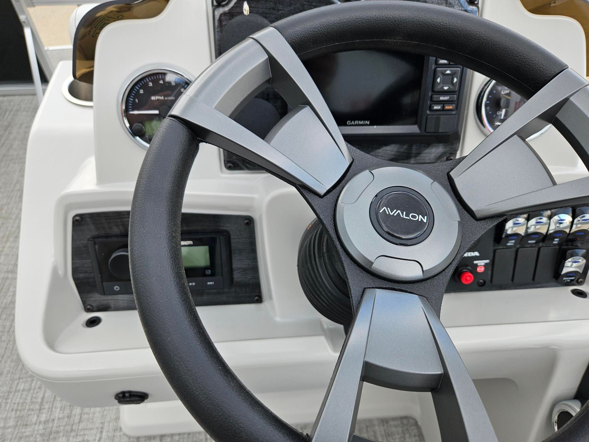 2025 AVALON VNT CR-15 - Image 9