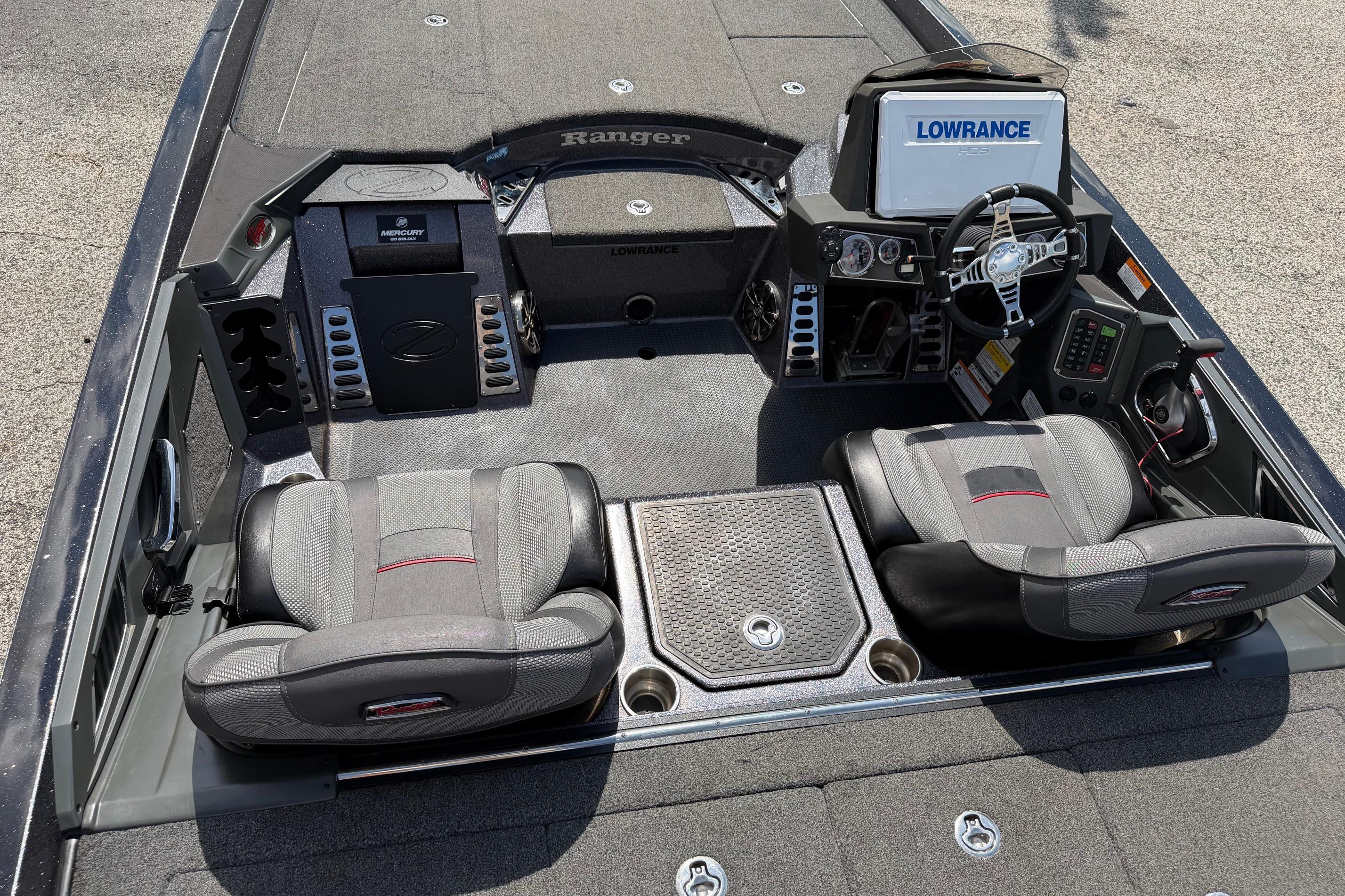 2020 Ranger Z520L boat interior with dual seats, steering wheel, and Lowrance electronics.