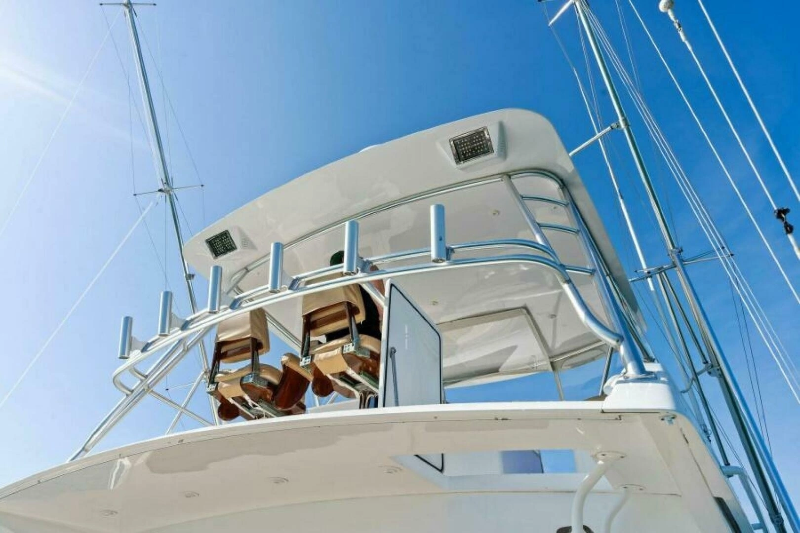 2003 Viking 48 Convertible - Image 12