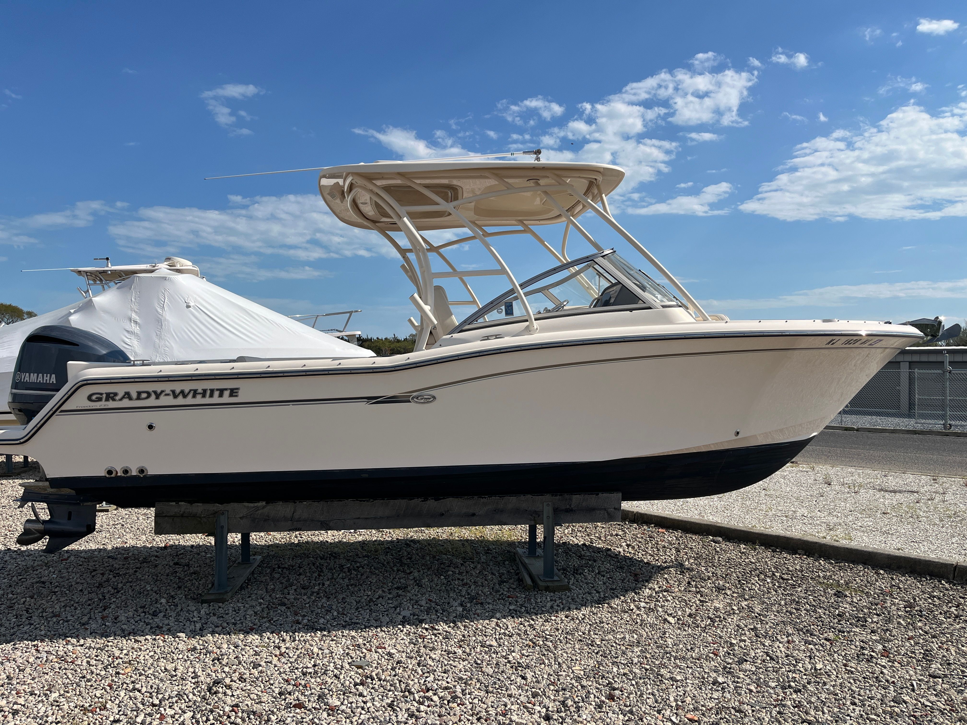 2018 Grady-White Freedom 235
