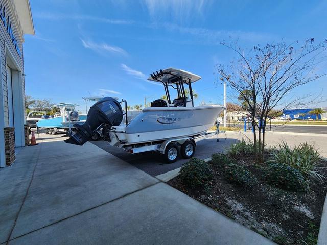 2025 Robalo R232 Explorer - 7