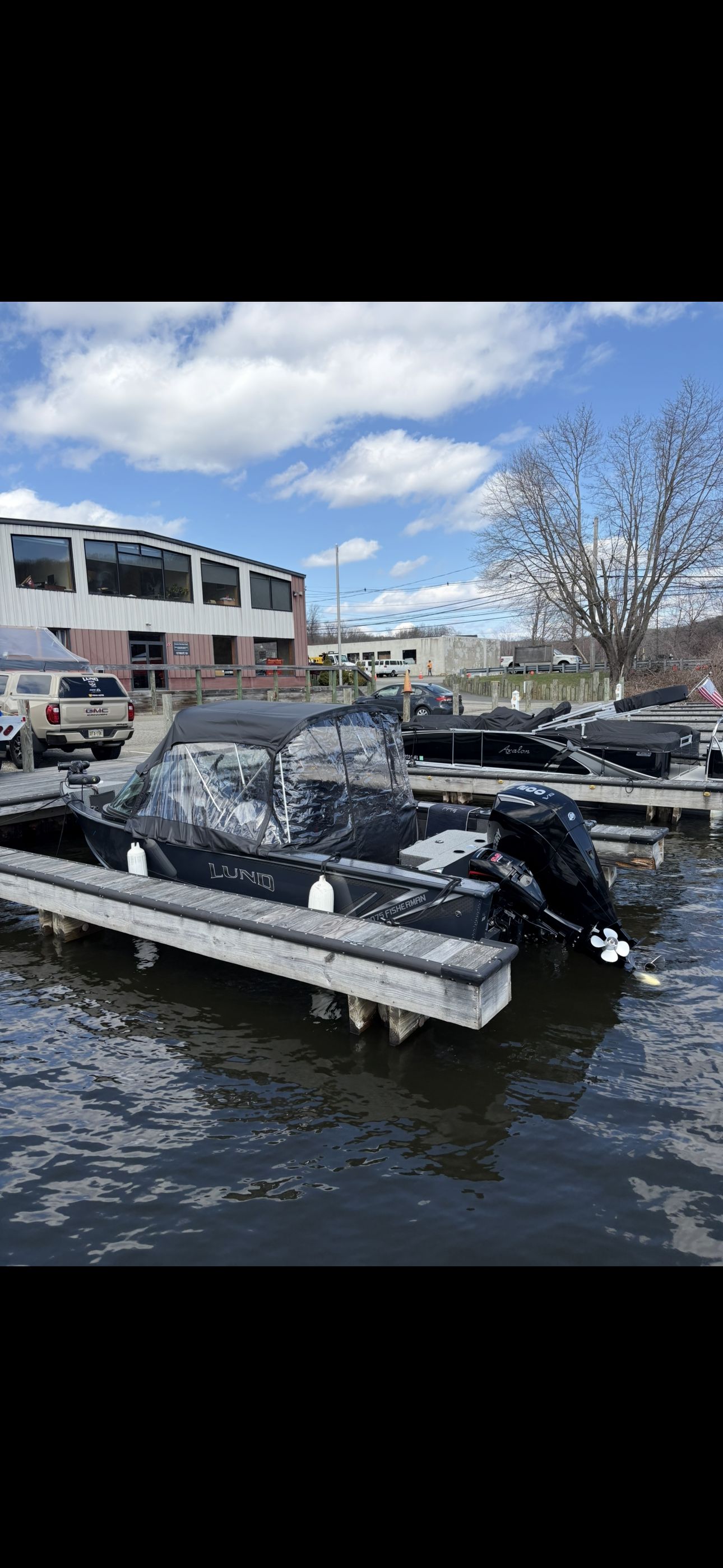 2025 Lund Fisherman 2075