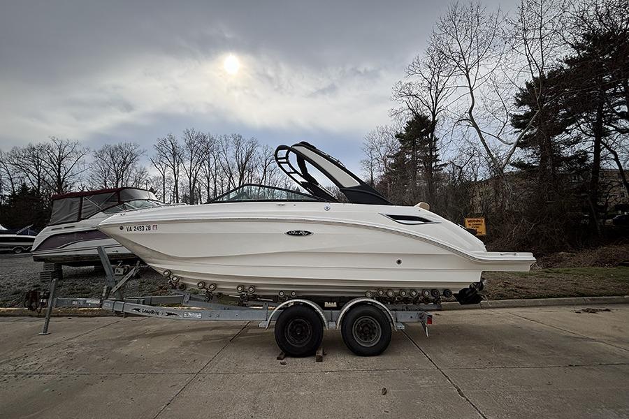 2024 Sea Ray SDX 250
