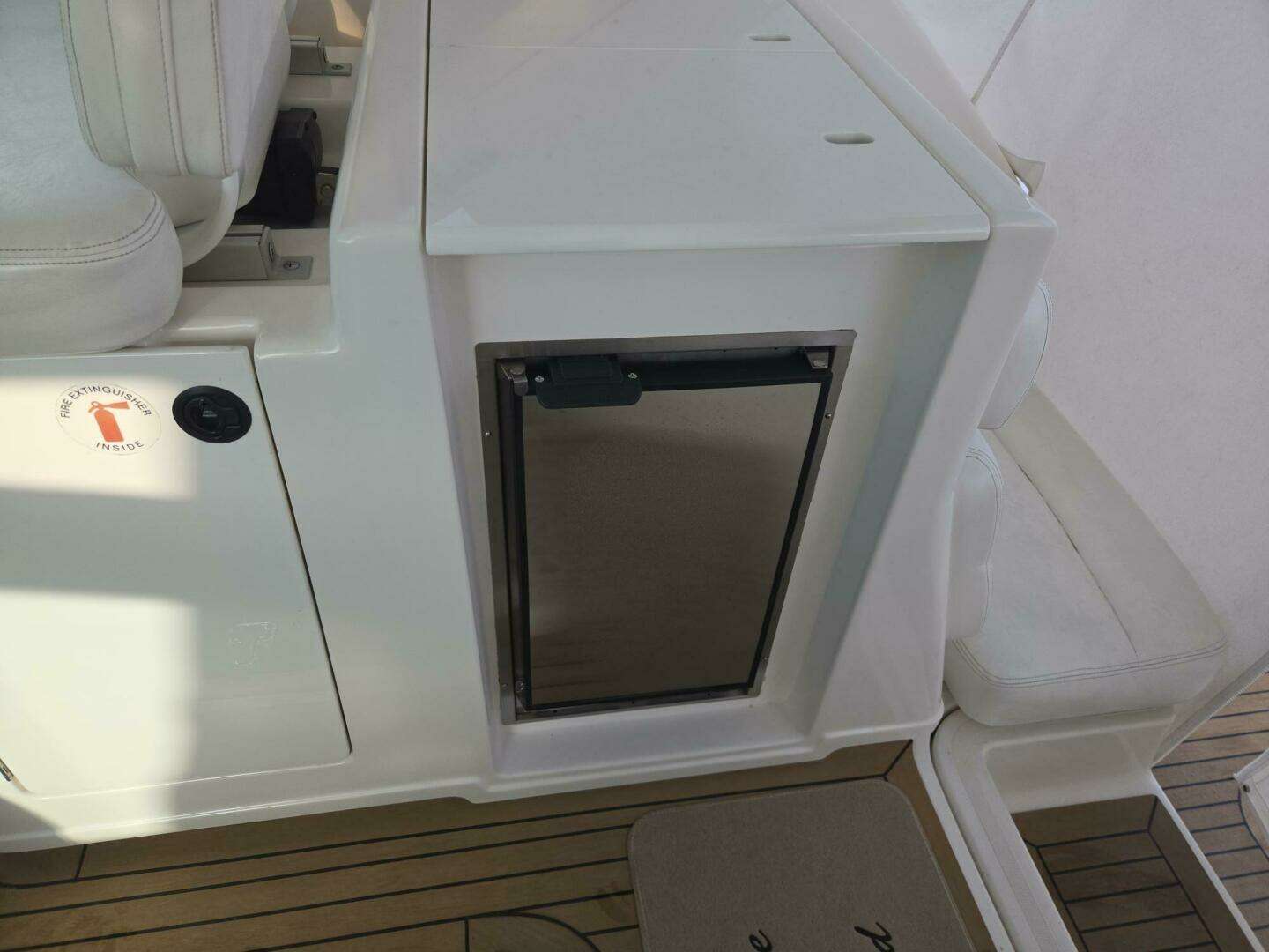 2001 Tiara Yachts 3800 Express - Image 23