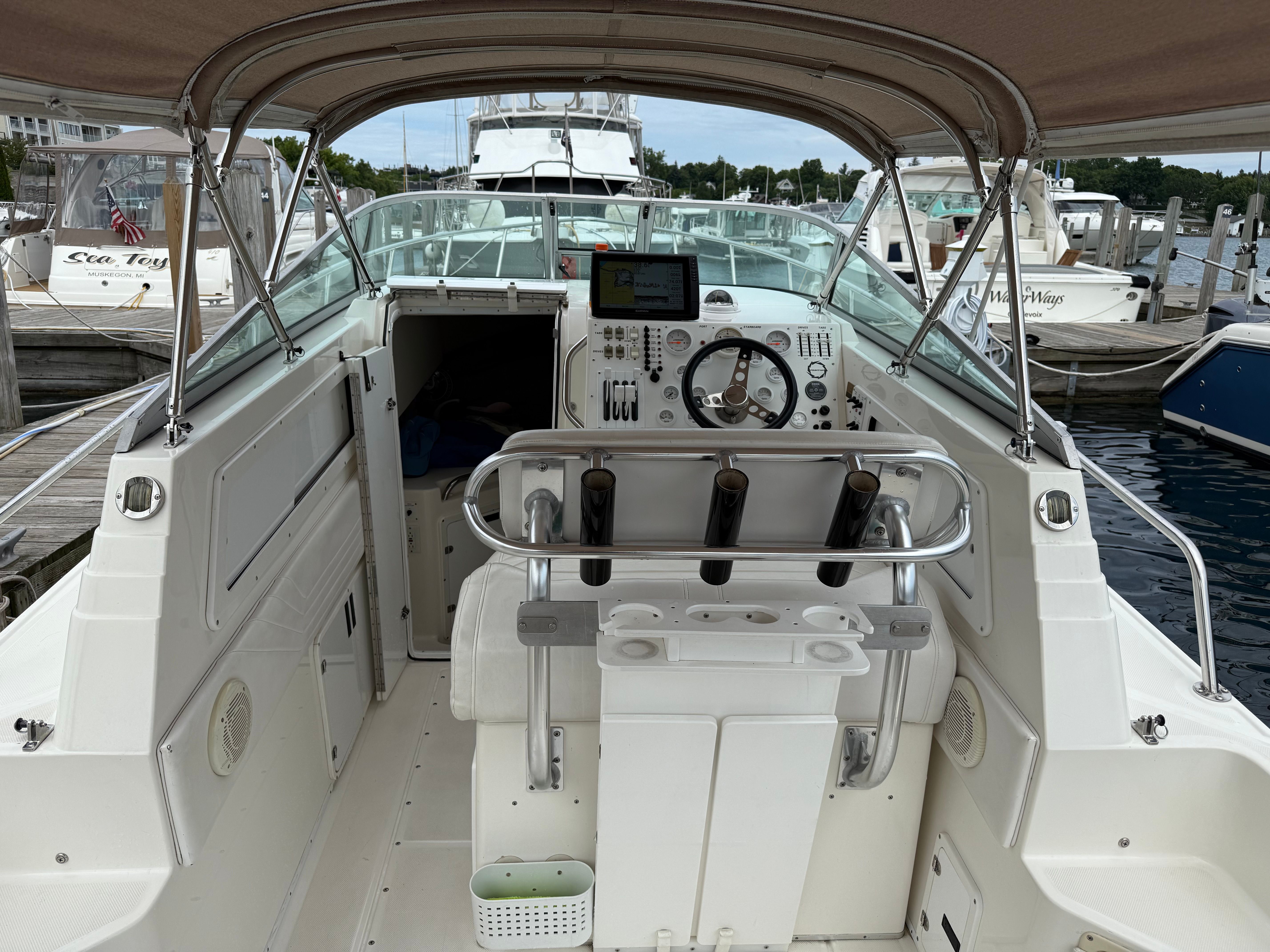 Interior view of a 1999 Fountain 32 Sport Fish Cruiser at the dock.