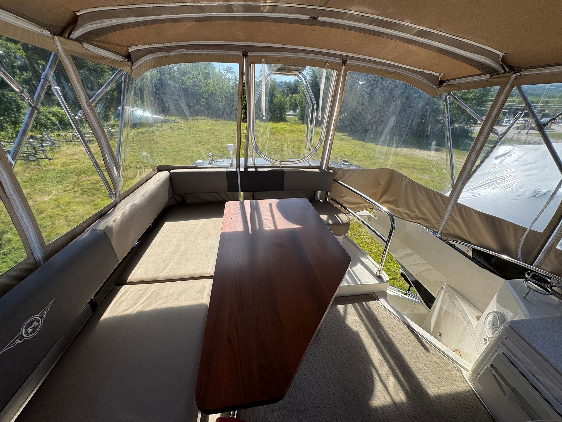 2014 MARQUIS 420 - Image 19