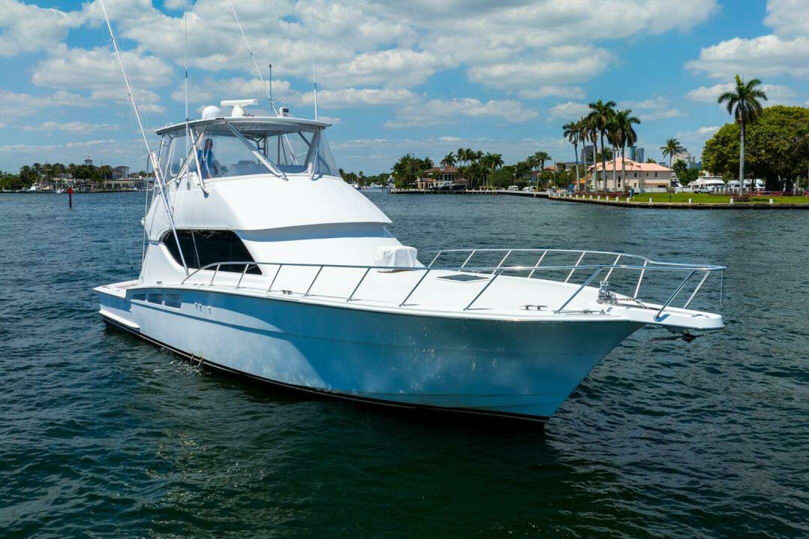 2005 Hatteras 50 Convertible - Image 3