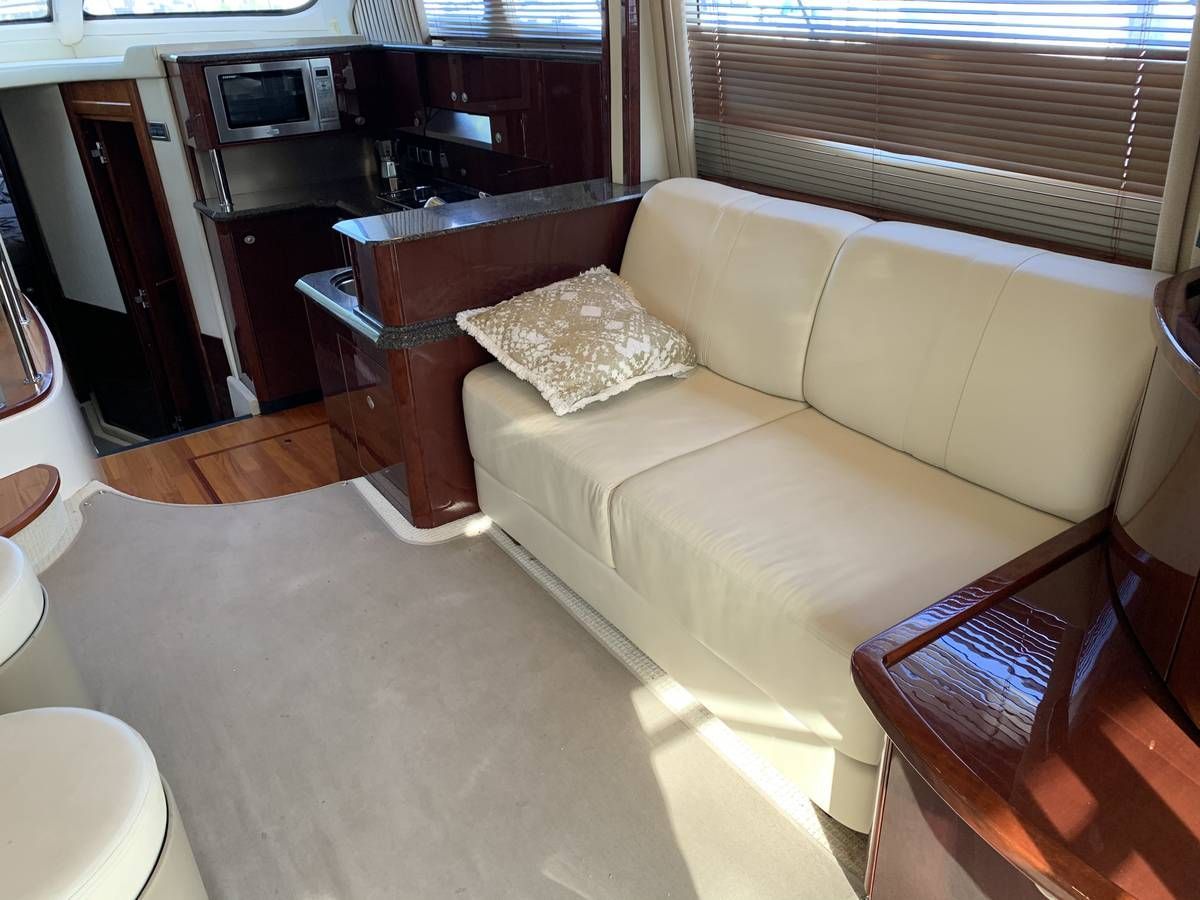2007 Sea Ray 52 Sedan Bridge - 18