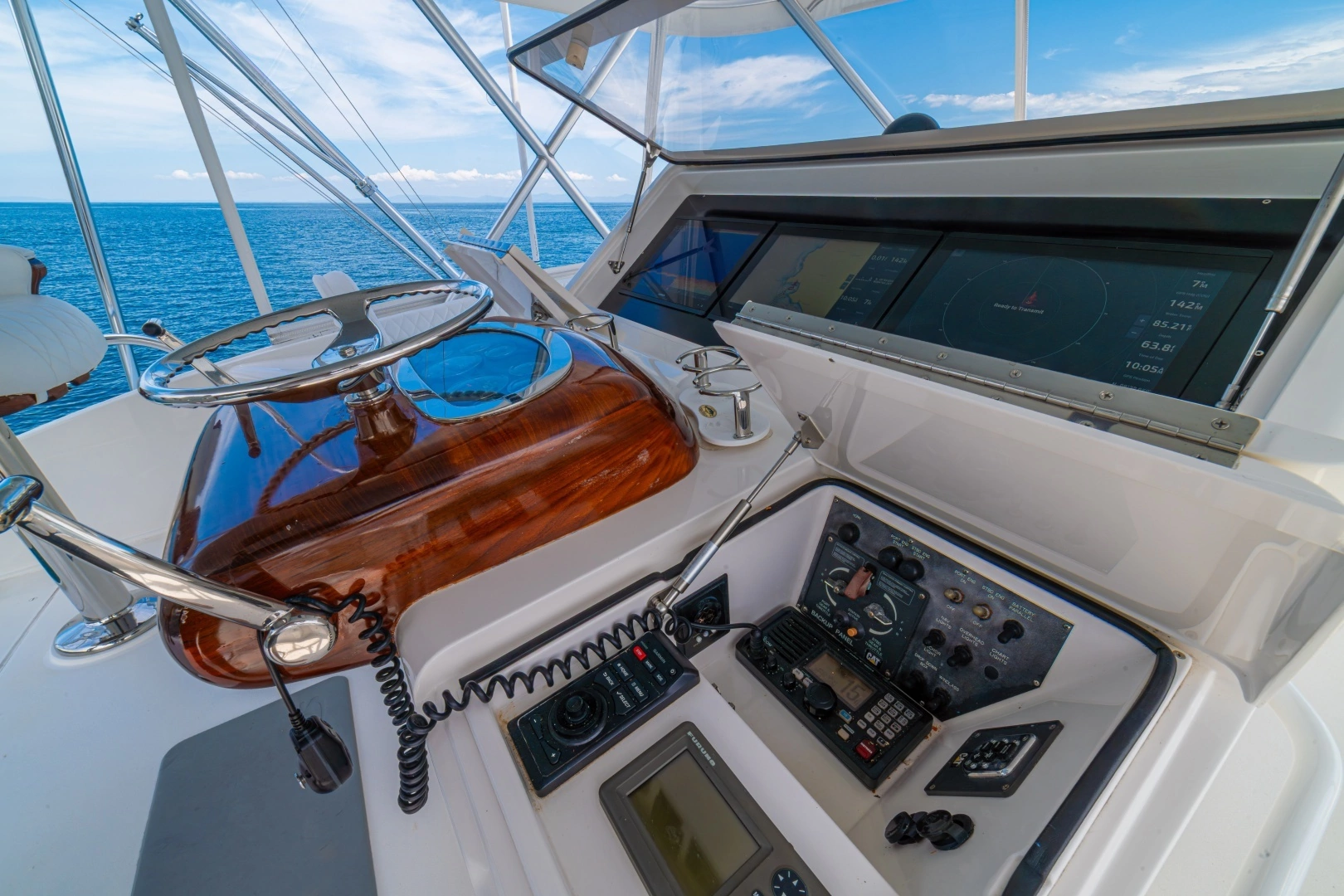 2012 Viking 60 Convertible - Image 10