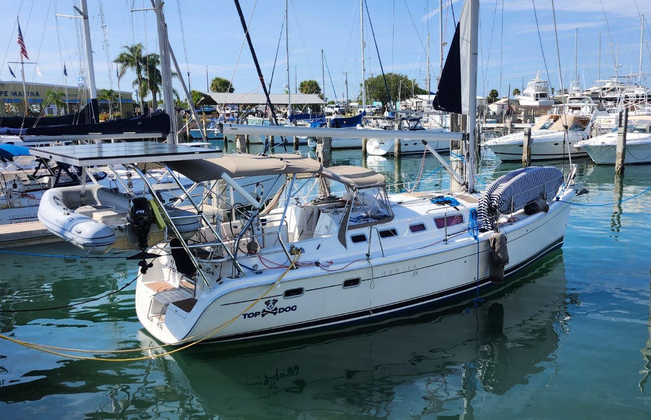 2006 Hunter 38 Ft Sloop