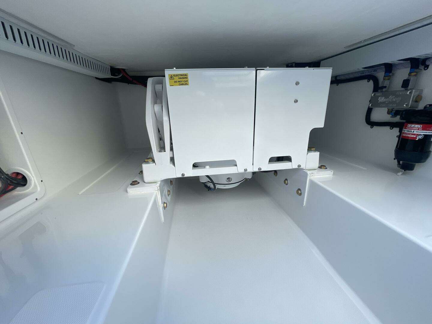 2026 Mag Bay 43 Center Console - Image 23