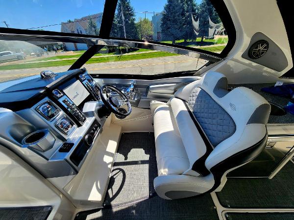 2014 Chaparral 327 SSX - 54