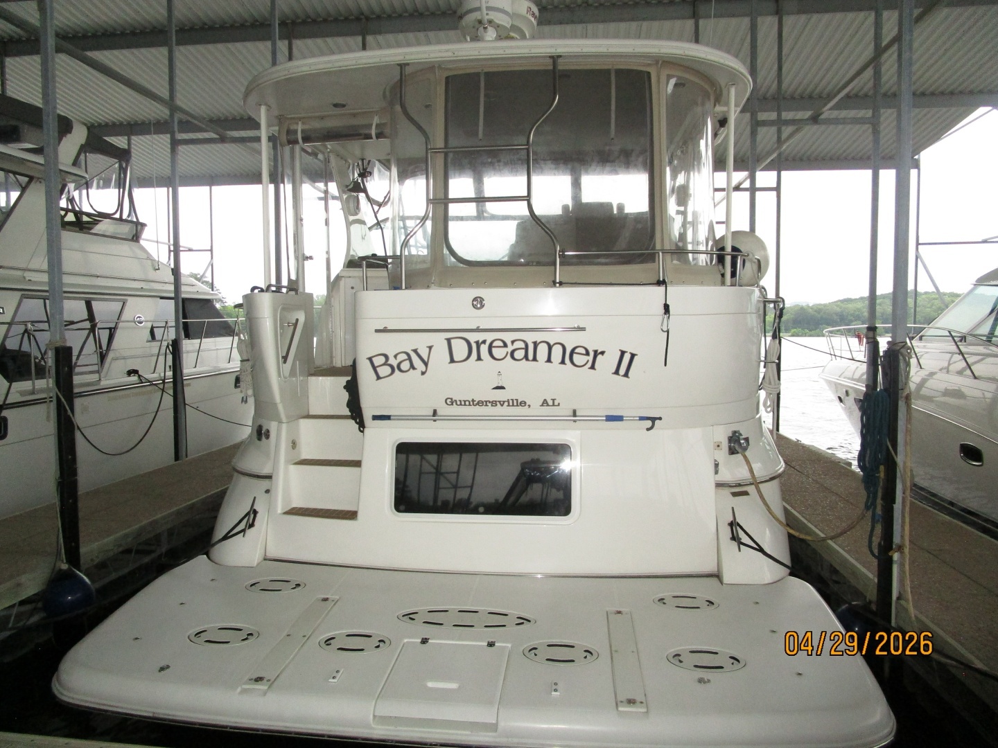 2000 Cruisers Yachts 4450 - Image 4