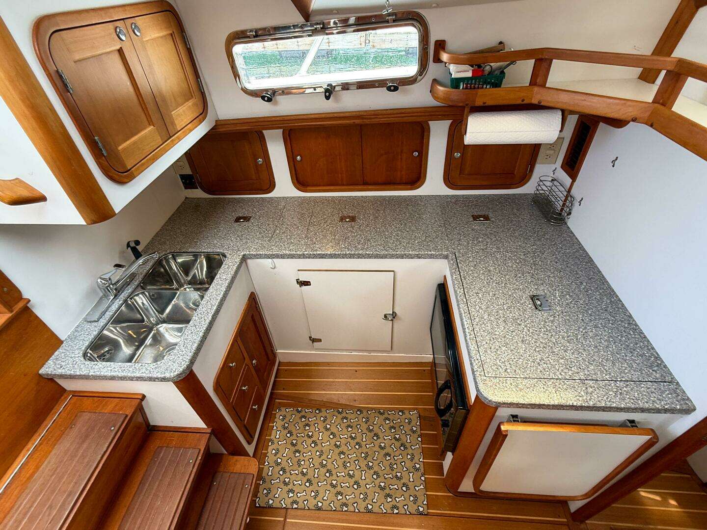 2002 Legacy 34 Express Twin Jet - Image 29