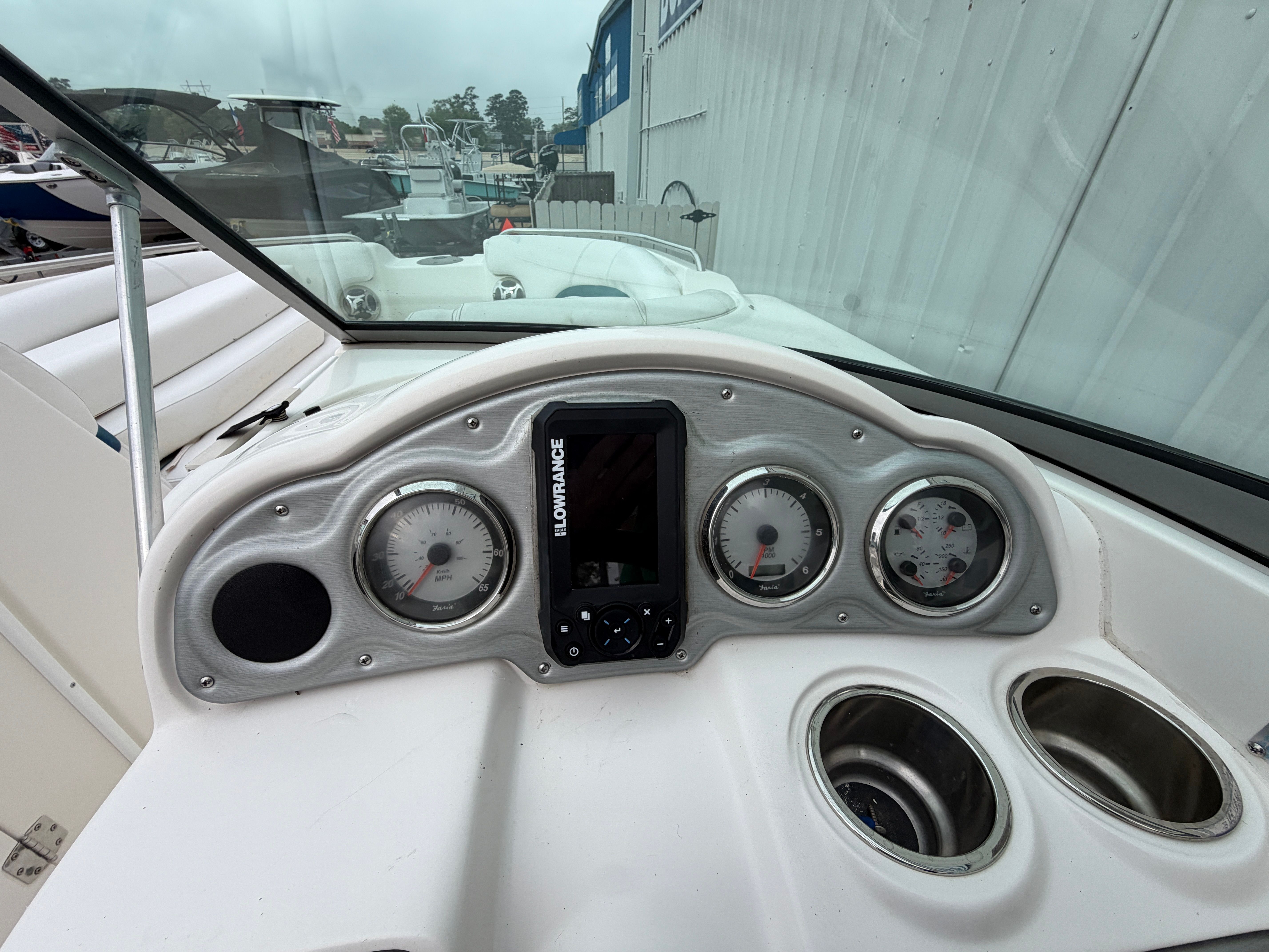 2012 HURRICANE 2600 FD - Image 15