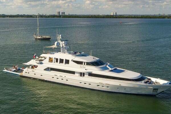 2000 Trident
